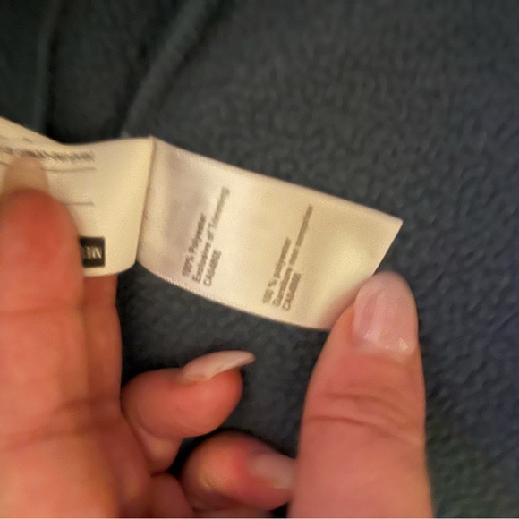 Mountain Equipment Coop MEC Childrens fleece Zipup. Bundle 3 for $40. - Picture 3 of 3